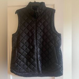 Athleta featherless whisper vest size XL black
